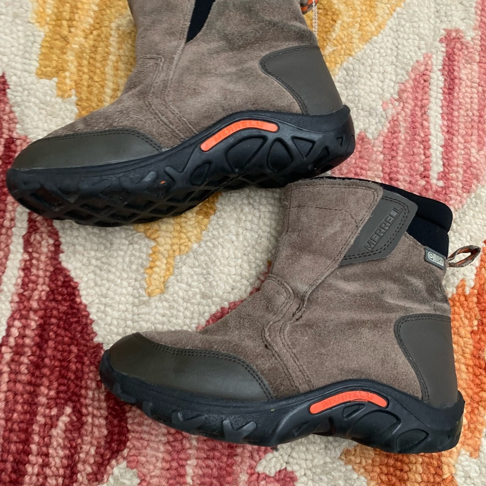 Kids merrell boots size 1
